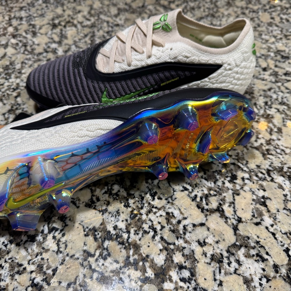 Nike Phantom Elite Mamba Special Edition